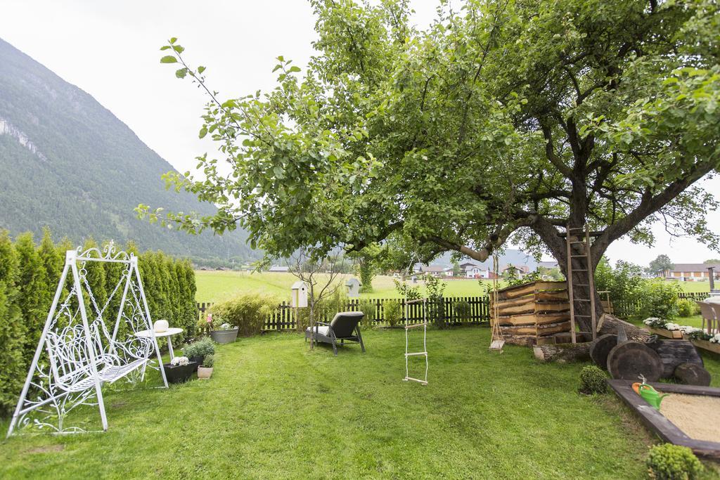 Forest Chalet, 15 Min To Salzburg Olt Town, And Most Beautiful Lakes, Secluded Location, 1,000 Sqm Garden, Mountainview, Panorama Sauna, Bath Whirlpool, Bbq&Bikes&Sunbeds For Free, Up To 10 P Golling an der Salzach Kültér fotó