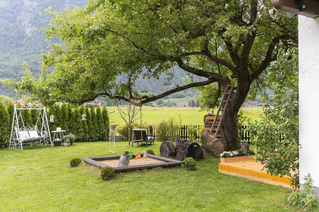 Forest Chalet, 15 Min To Salzburg Olt Town, And Most Beautiful Lakes, Secluded Location, 1,000 Sqm Garden, Mountainview, Panorama Sauna, Bath Whirlpool, Bbq&Bikes&Sunbeds For Free, Up To 10 P Golling an der Salzach Kültér fotó