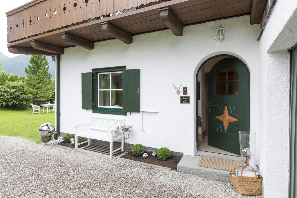 Forest Chalet, 15 Min To Salzburg Olt Town, And Most Beautiful Lakes, Secluded Location, 1,000 Sqm Garden, Mountainview, Panorama Sauna, Bath Whirlpool, Bbq&Bikes&Sunbeds For Free, Up To 10 P Golling an der Salzach Kültér fotó