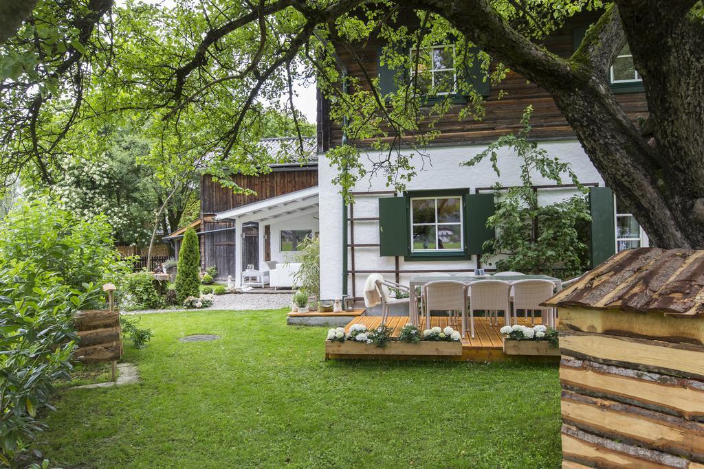 Forest Chalet, 15 Min To Salzburg Olt Town, And Most Beautiful Lakes, Secluded Location, 1,000 Sqm Garden, Mountainview, Panorama Sauna, Bath Whirlpool, Bbq&Bikes&Sunbeds For Free, Up To 10 P Golling an der Salzach Kültér fotó